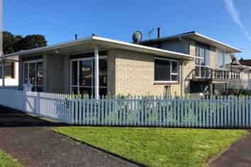 82 Tukapa Street, Westown