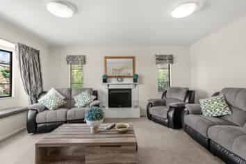 6 Kirton Drive, Riverstone Terraces