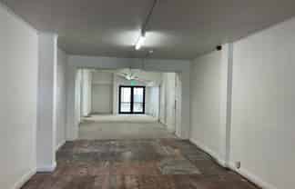 Compact Hospo space with courtyard