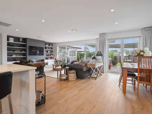 62 Carnaveron Drive, Lincoln