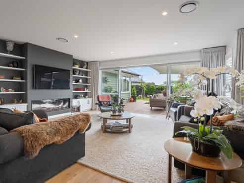 62 Carnaveron Drive, Lincoln