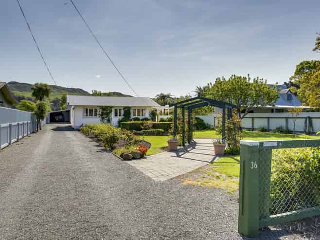 36 Airini Road, Waimarama