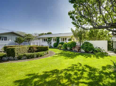 36 Airini Road, Waimarama