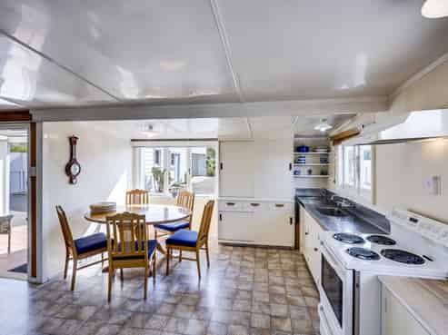 36 Airini Road, Waimarama