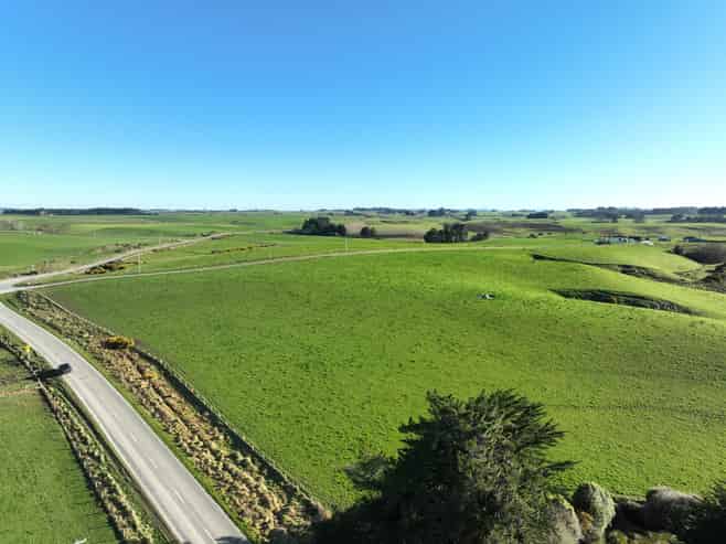 75 + 100 Crighton Road, Waimahaka