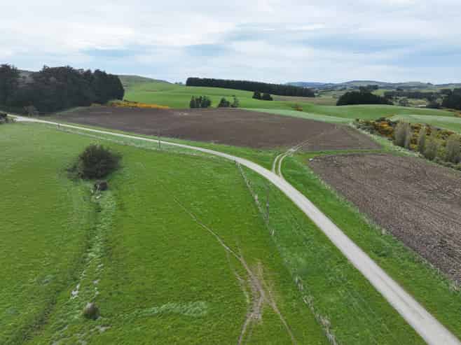 75 + 100 Crighton Road, Waimahaka