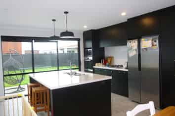 10 Hatric Road, Chartwell