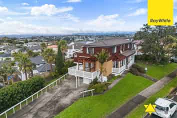 2/14 Cezanne Place, New Lynn