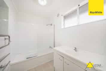 2/14 Cezanne Place, New Lynn