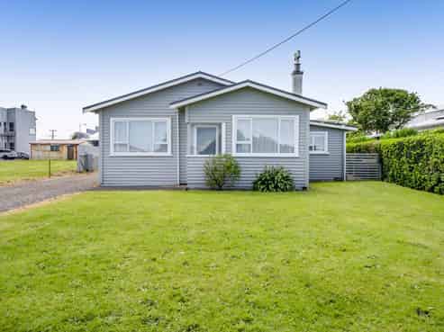 39 Domett Street, Opunake