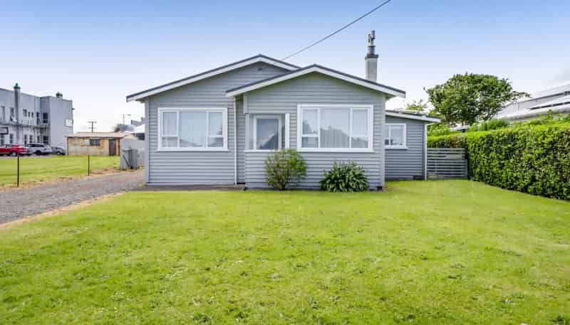 39 Domett Street, Opunake