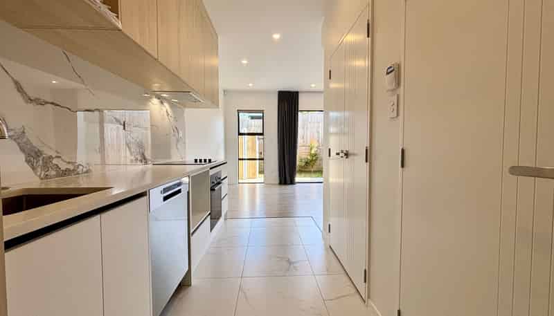 4/25 Abbotleigh Ave, Te Atatu Peninsula