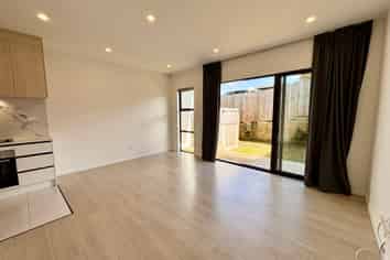 4/25 Abbotleigh Ave, Te Atatu Peninsula