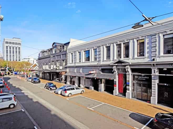 Character Office 275sqm - The Exchange Building