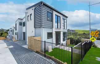 1/1090 Beach Road, Torbay