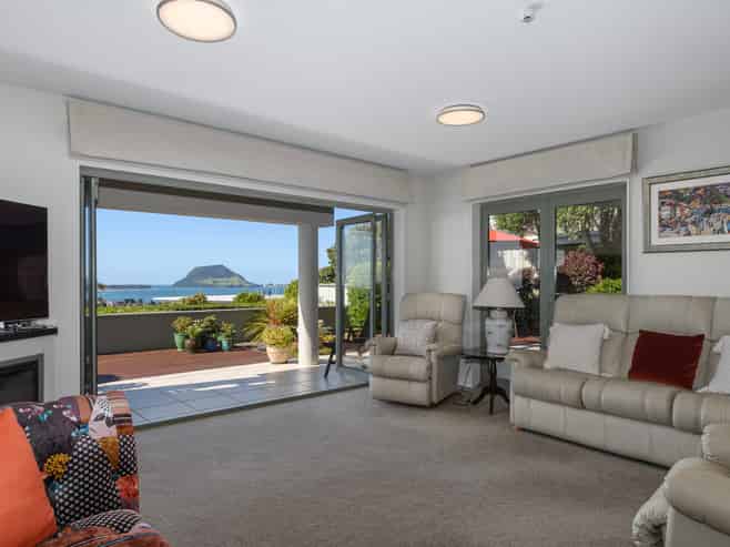 8B Hinewa Road, Otumoetai