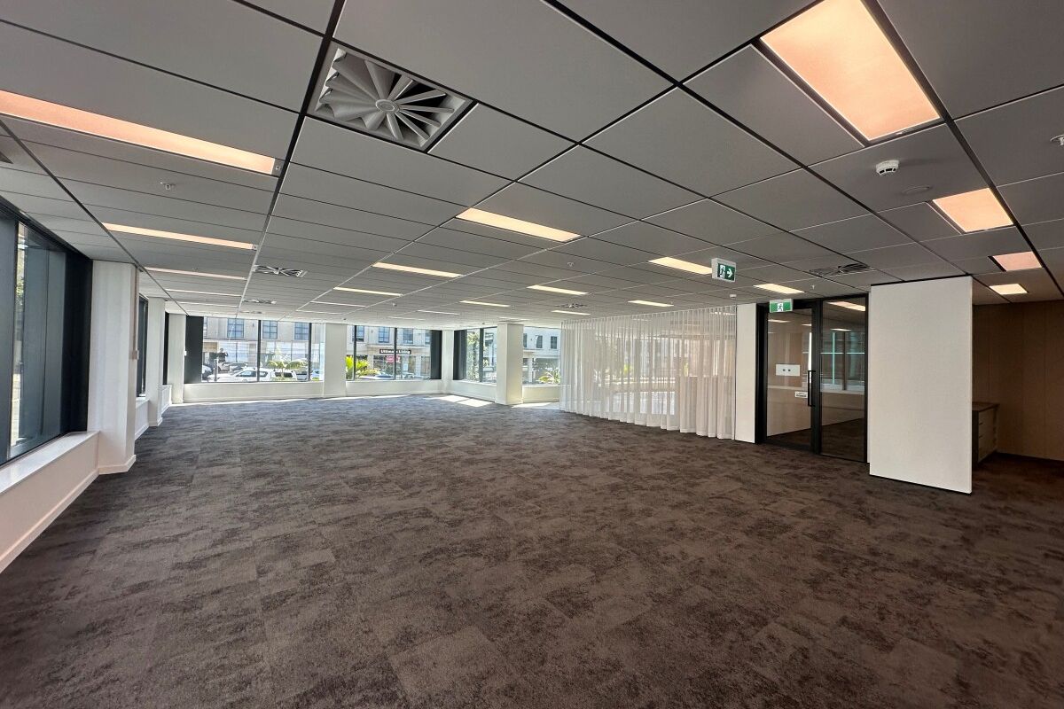 Brand New Premium Newmarket Offering - Bild 3