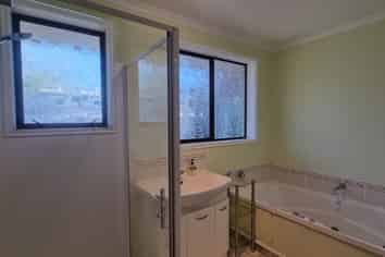 6 Kamahi Place, Inglewood