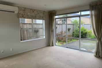 10 Flintridge Drive, Flat Bush