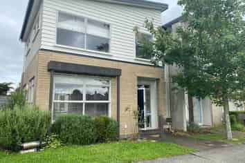 10 Flintridge Drive, Flat Bush