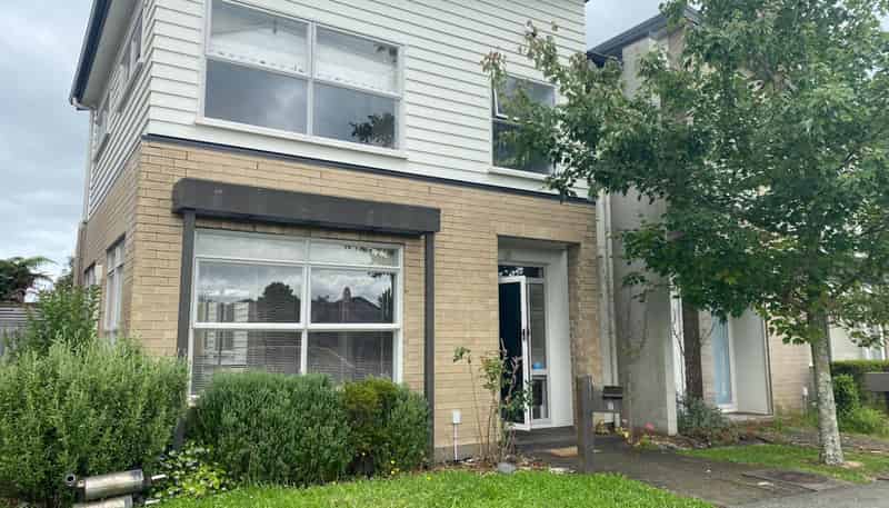 10 Flintridge Drive, Flat Bush