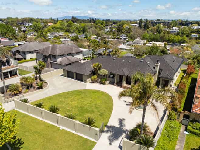 27 Dalethorpe Avenue, Fairfield