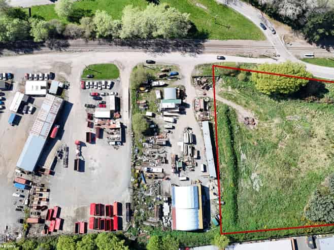 Large industrial yard – flexible options available