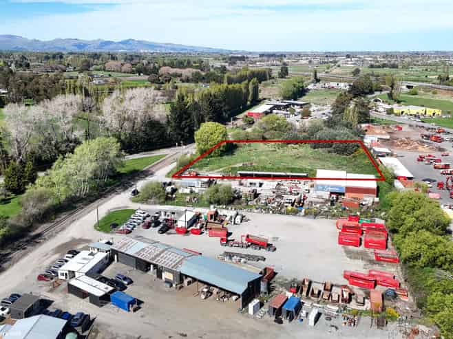 Large industrial yard – flexible options available