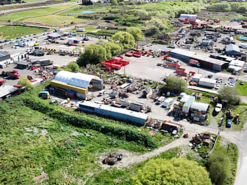 Large industrial yard – flexible options available