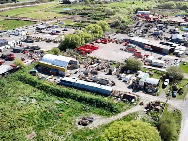 Large industrial yard – flexible options available