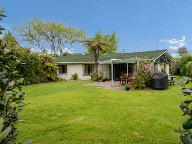 16 Marlowe Drive, Cambridge