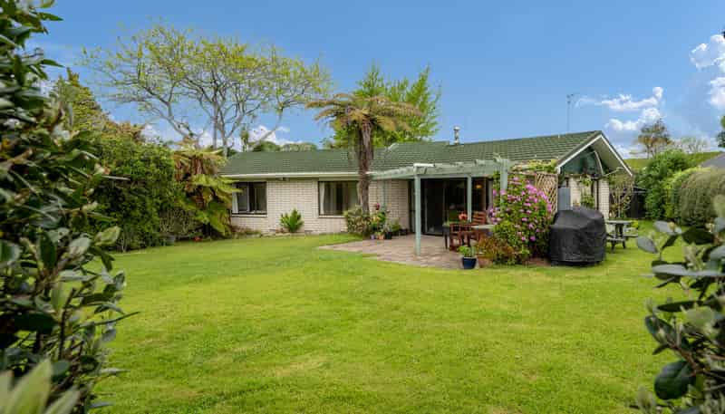 16 Marlowe Drive, Cambridge