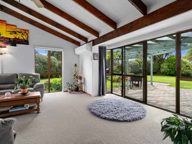 16 Marlowe Drive, Cambridge