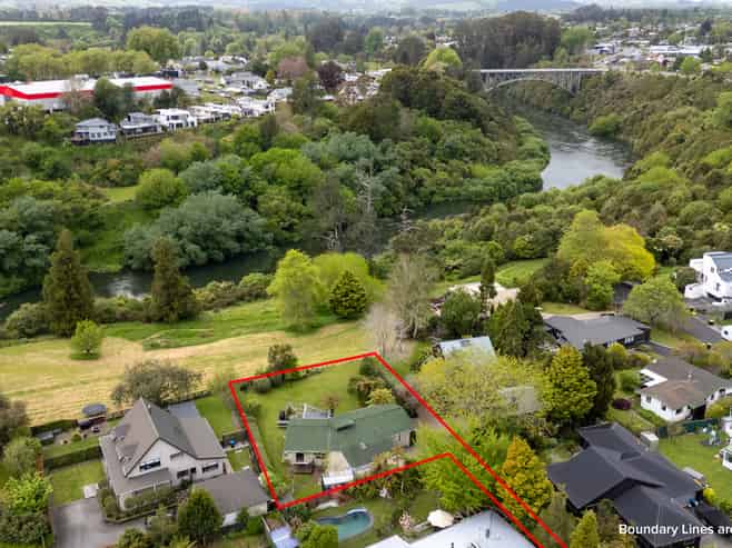 16 Marlowe Drive, Cambridge