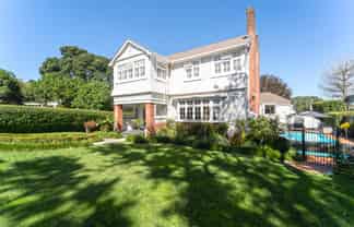 27 Gardner Road, Epsom