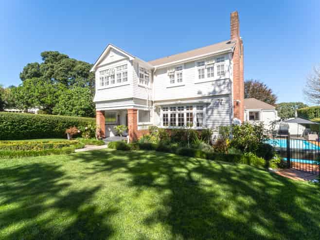 27 Gardner Road, Epsom