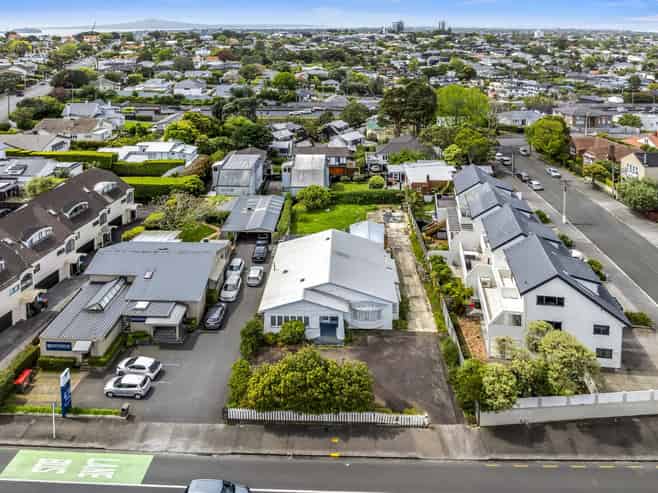 Remuera - develop or occupy