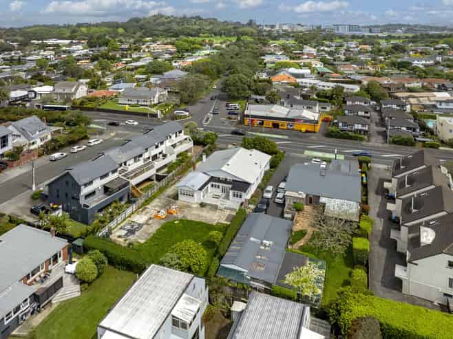 Remuera - develop or occupy
