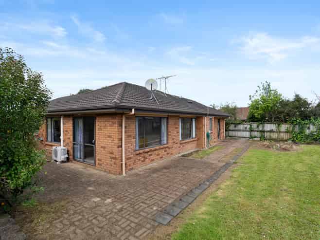 21 Sandwick Drive, Weymouth