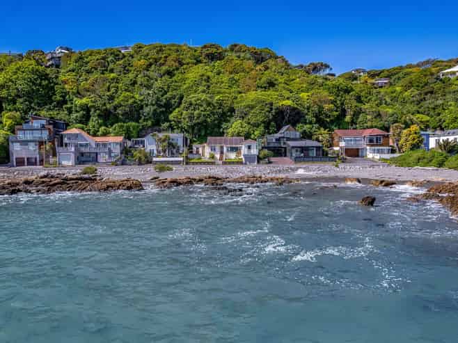 17 Moana Road, Plimmerton