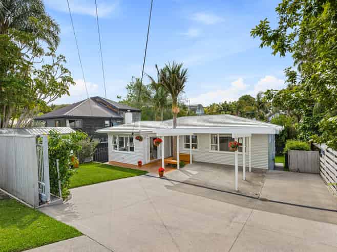71 Saddleback Rise, Murrays Bay