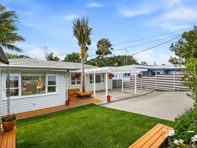 71 Saddleback Rise, Murrays Bay