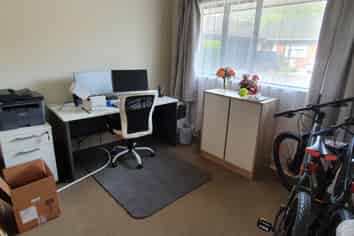 9 Pettit Place, The Wood