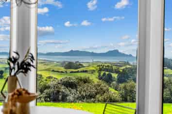 17 Wairimu Way, Waipu