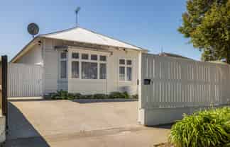 5 Aikmans Road, Merivale