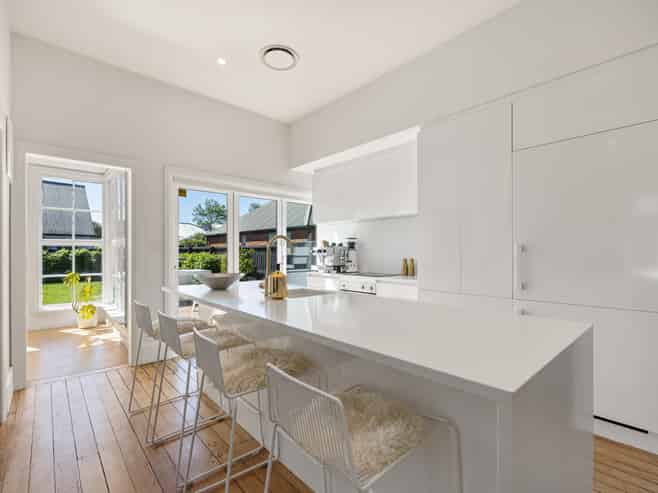 5 Aikmans Road, Merivale