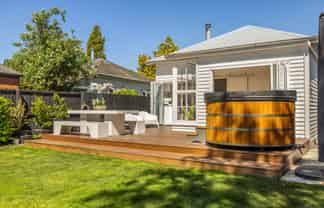 5 Aikmans Road, Merivale