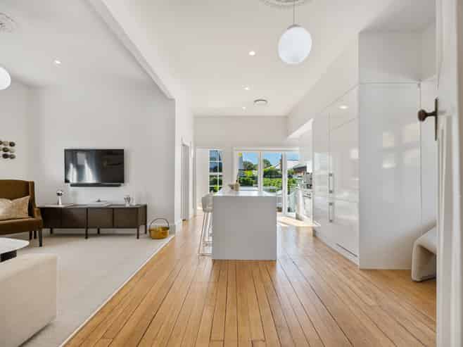 5 Aikmans Road, Merivale