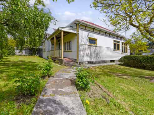 6 Emano Street, Toi Toi