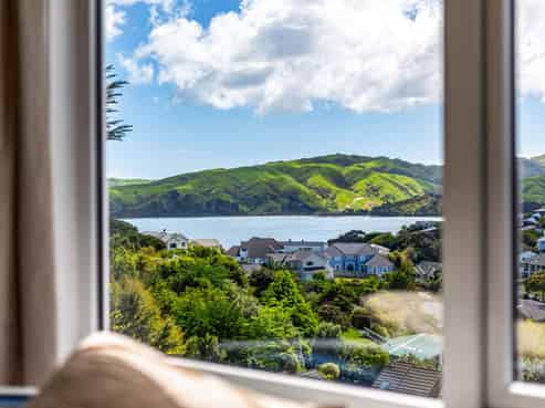 77 Ayton Drive, Whitby